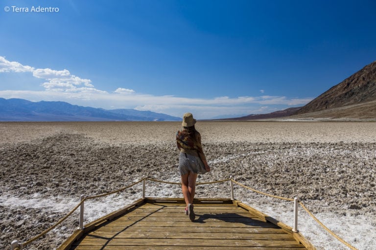 Enfrentando as altíssimas temperaturas e o clima hostil do Death Valley